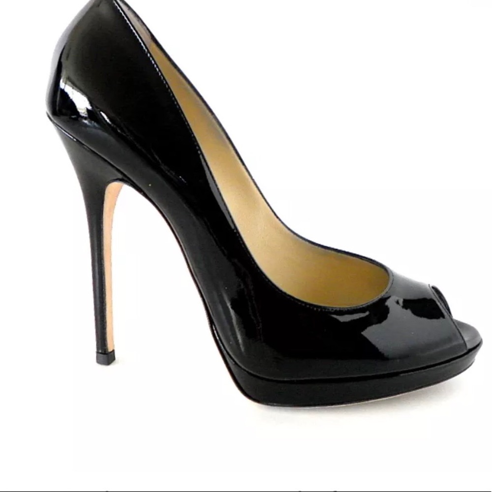Jimmy shoe pumps with a peep toe